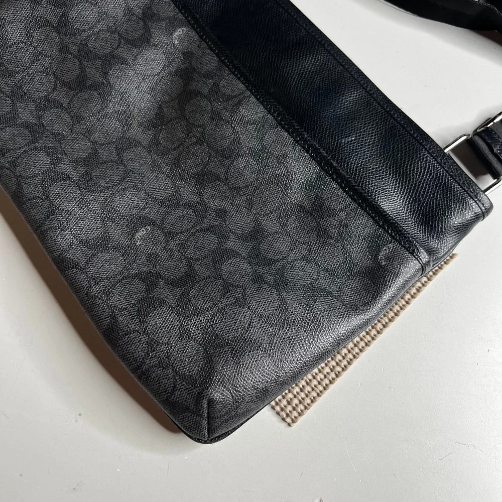 Coach Signature Canvas Crossbody Bag Charcoal Black F28456 Mens Messenger